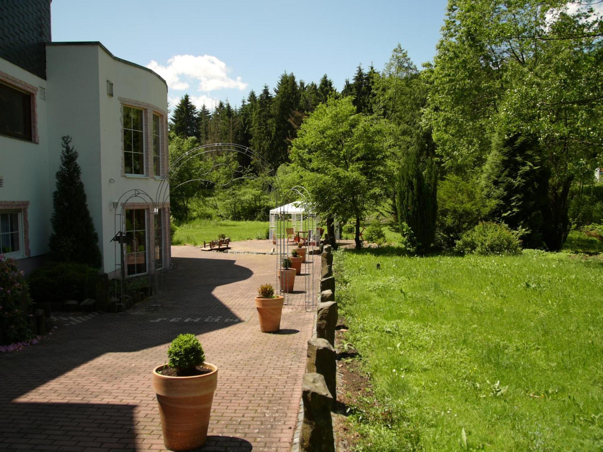 Studentenmuehle Hotel - Restaurant Nomborn Exterior foto