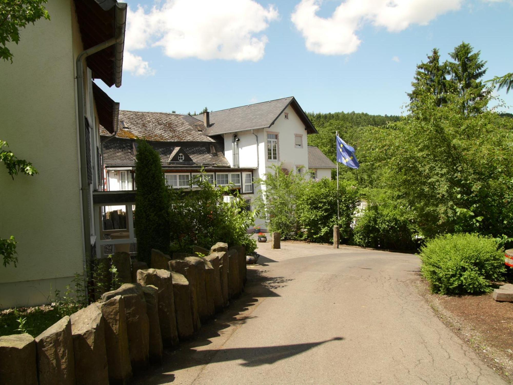 Studentenmuehle Hotel - Restaurant Nomborn Exterior foto