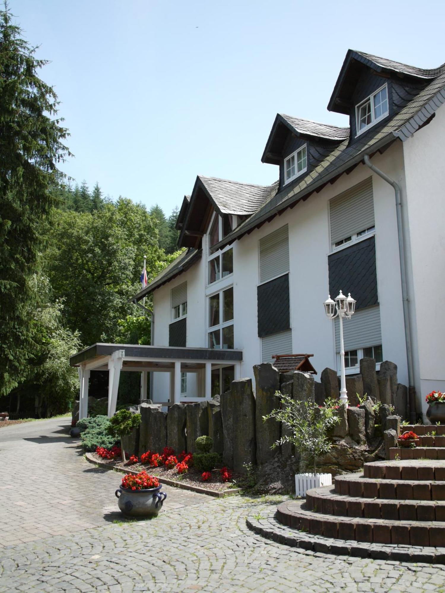 Studentenmuehle Hotel - Restaurant Nomborn Exterior foto